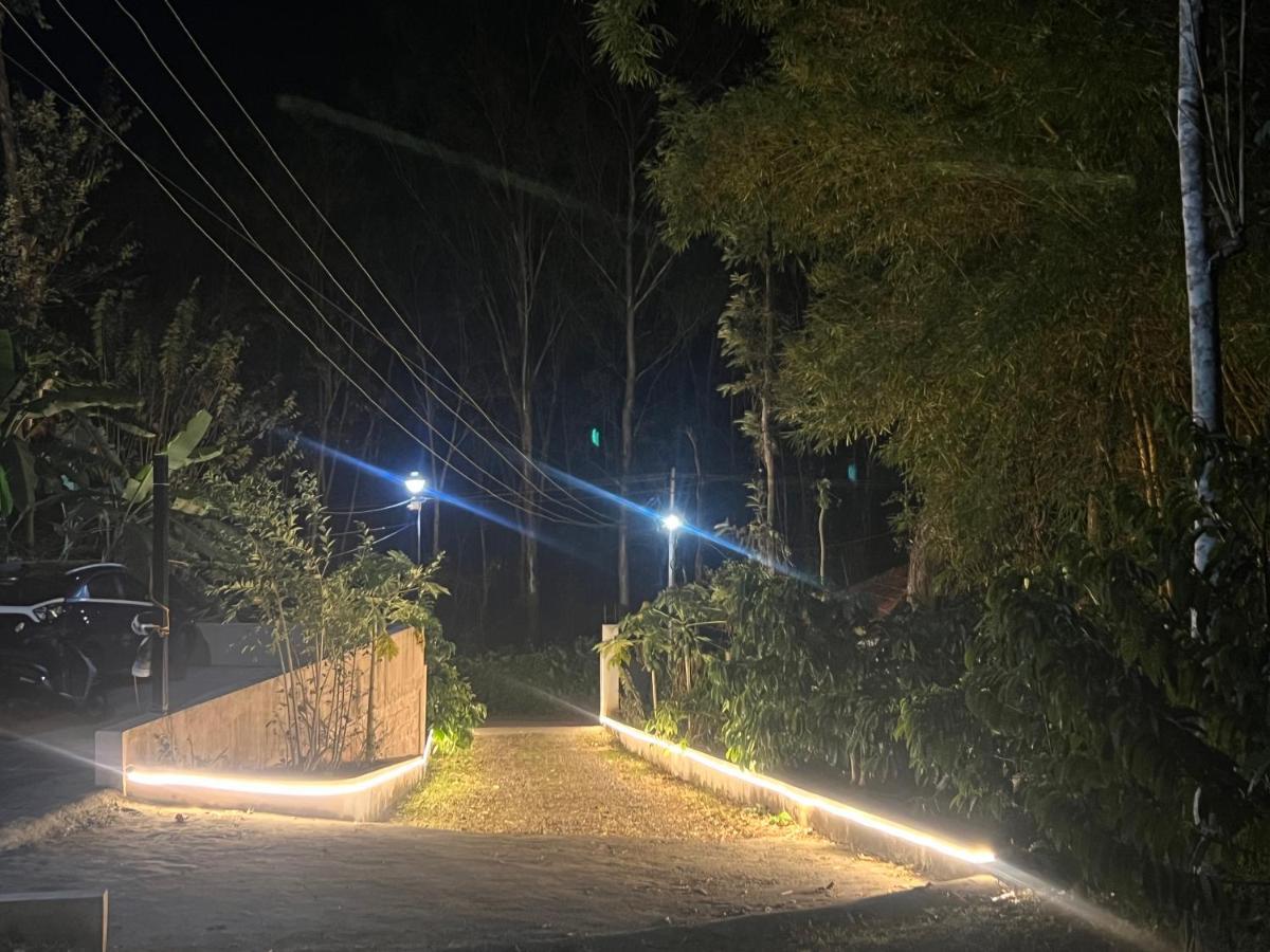 Sri Lakshmi Estates Apartment Siddapura  ภายนอก รูปภาพ
